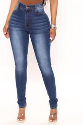 First Pick High Rise Jeans - Medium Blue Wash Ins Street